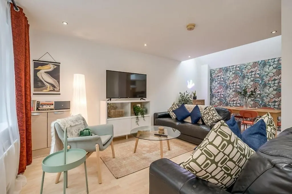 Central Belfast Apartments Somerset Mews