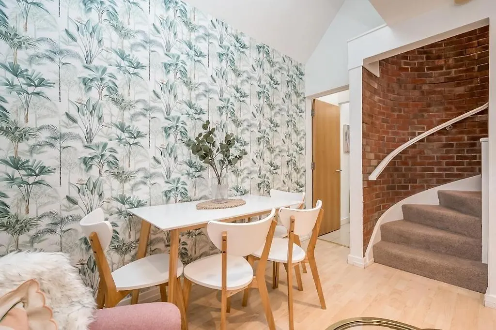 Central Belfast Apartments Somerset Mews